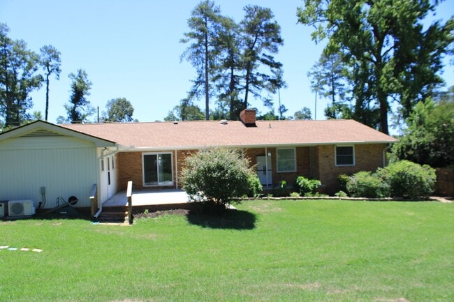Building Photo - 3 Bedroom 2 bath W/ Bonus In Hammond Hills