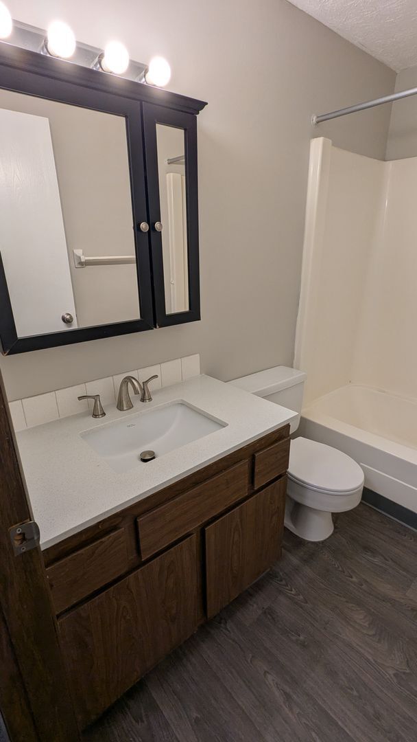 Building Photo - MN Cedar Village (797)