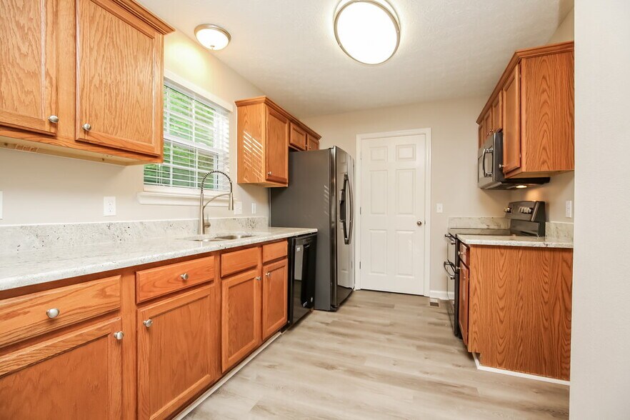 Building Photo - 112 Township Ct