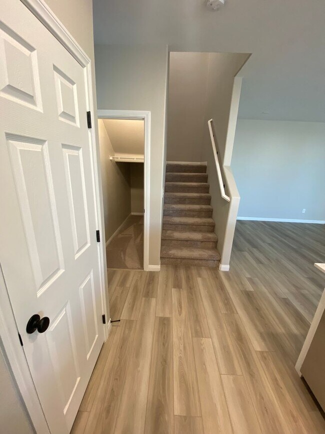 Building Photo - Americana Property Mgmt - 2022 built 4 bedrooms in prime South West Las Vegas