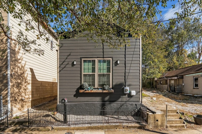 Building Photo - 1012 Jackson St