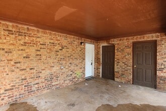 Building Photo - 1428 E Houston St