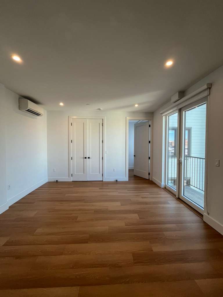 Building Photo - 546 Martin Luther King Jr Dr