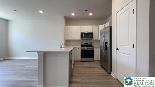 Building Photo - 1248 Martin Rd