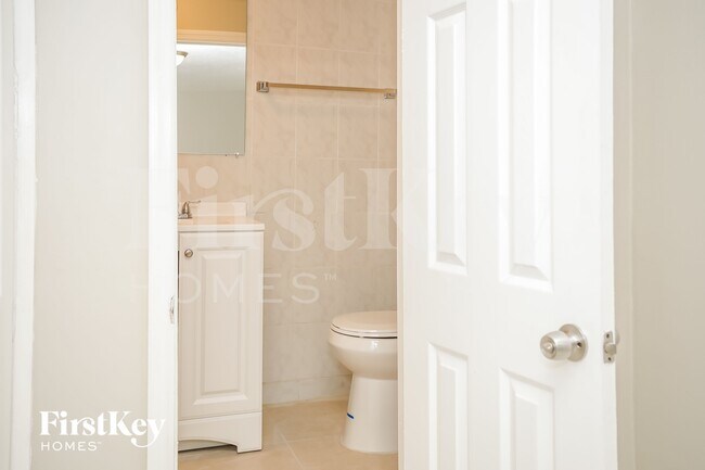 Building Photo - 1155 NW 127th St