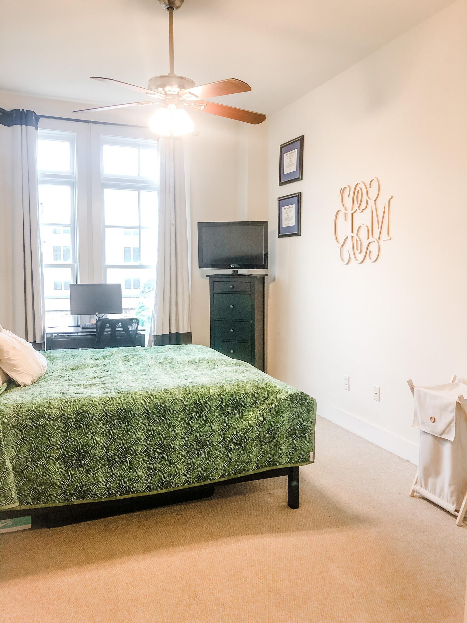 Master bedroom - 924 Garrett St