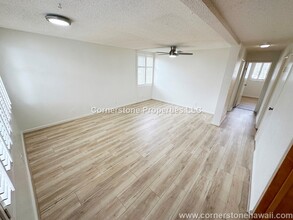 Building Photo - 95-636-636 Hanile St