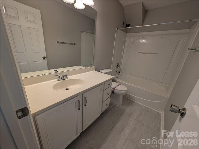 Building Photo - 4656 Sooner Ln