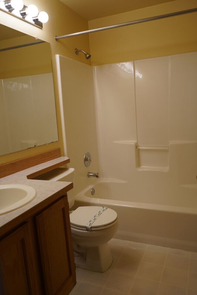 Building Photo - 2917 NW Watkins Ct