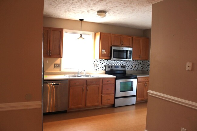 Building Photo - Acorn Ridge