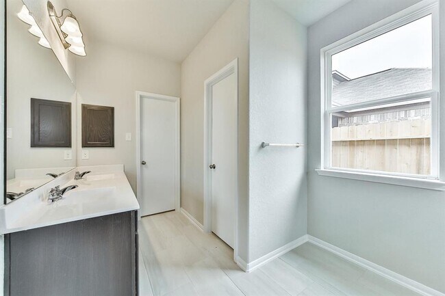 Building Photo - 2323 Honey Heights Ln