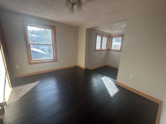 Building Photo - 127 Hyers St