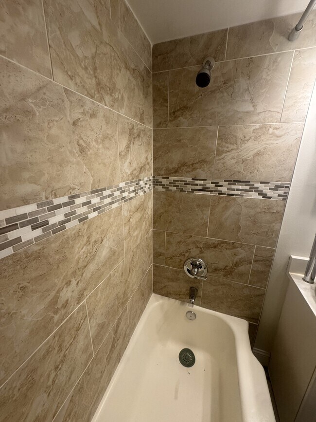 Building Photo - 3901 Tunlaw Rd NW