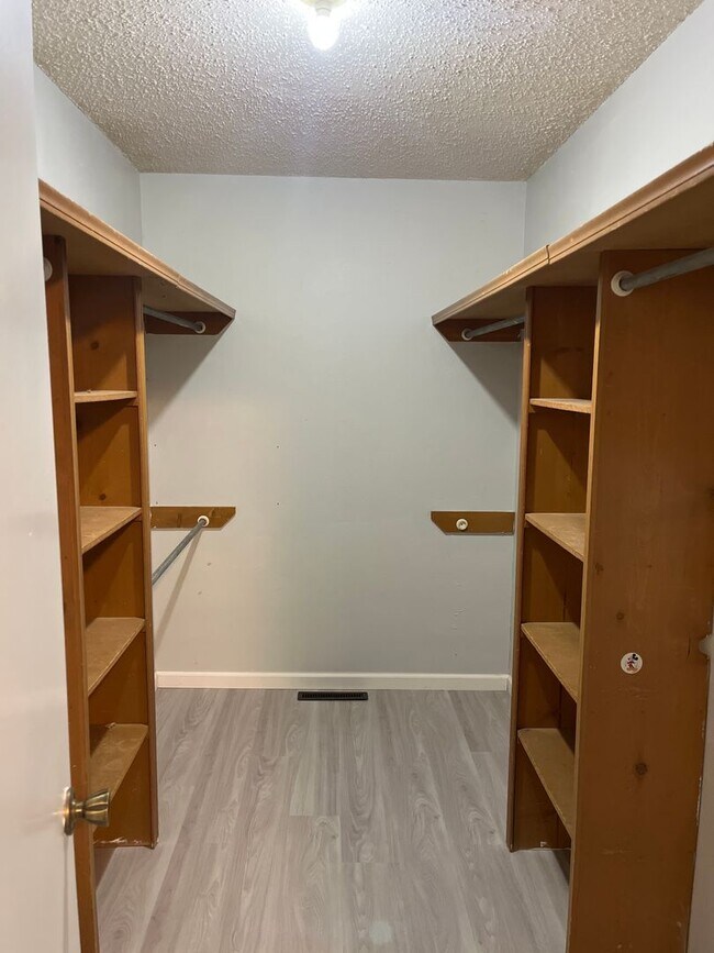 Building Photo - 3710/3714 N Farm Rd 165