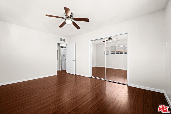 Building Photo - 1445 S Sherbourne Dr