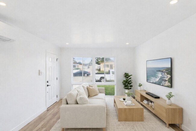 Building Photo - 3257-59 Luna Ave