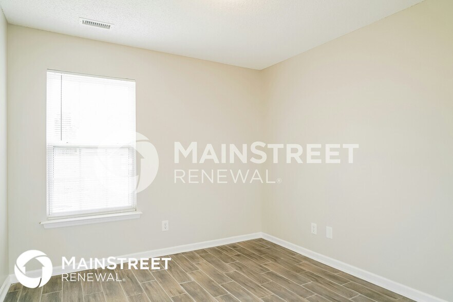 Building Photo - 3603 Thornwood Dr