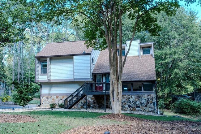 Building Photo - 8025 Cedar Cove