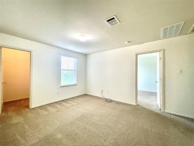 Building Photo - 13325 High Sierra St