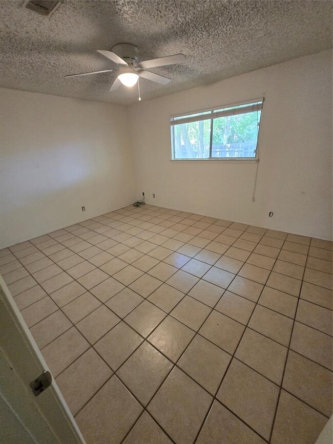 Building Photo - 2710 Aftonshire Way