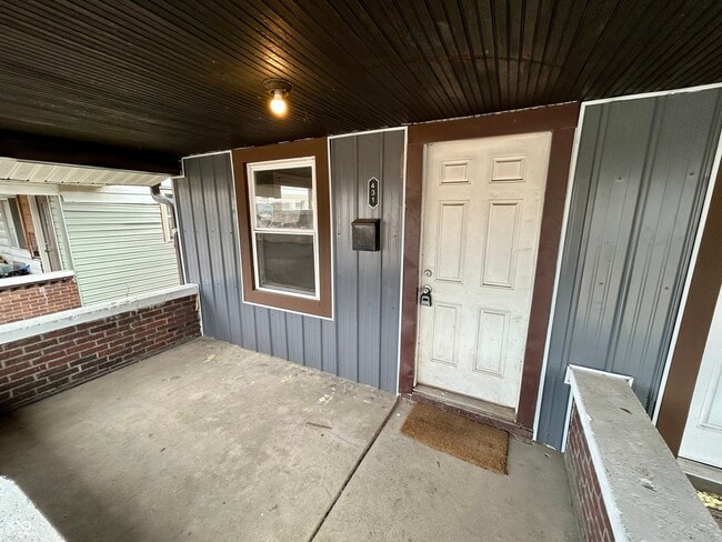 Building Photo - 431 N Oakland Ave