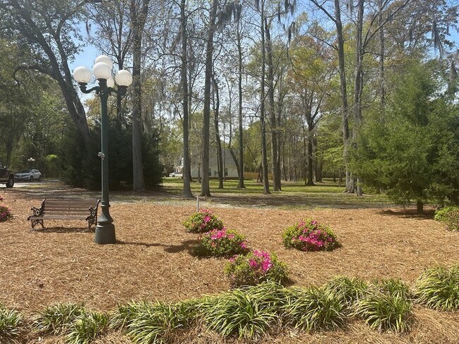 Building Photo - 116 Saxton Pl