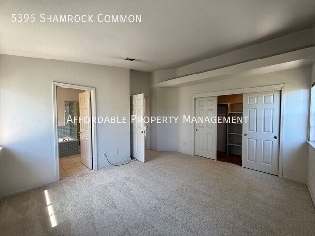 Building Photo - 5396 Shamrock Common