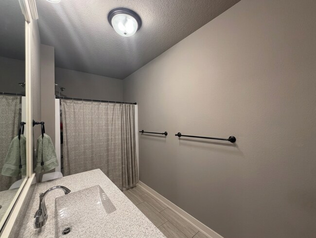 Building Photo - 5811-5815 Quarry Dr
