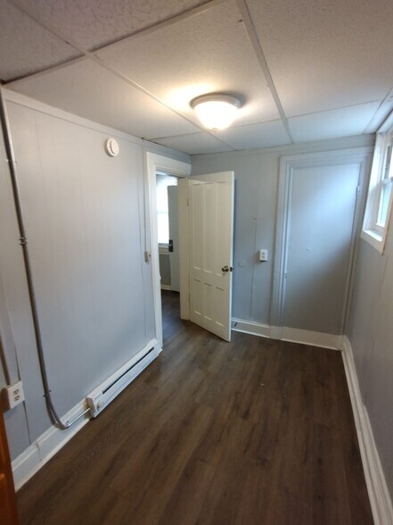 Building Photo - 3159 6th Ave