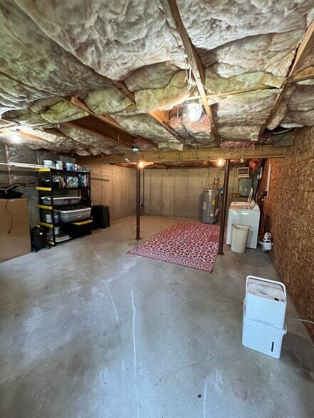 Building Photo - 335 Wadleigh Falls Rd