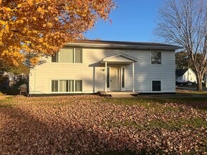 Building Photo - 608-610-610 Martin Rd
