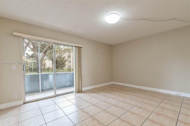 Building Photo - 13355 SW 9th Ct