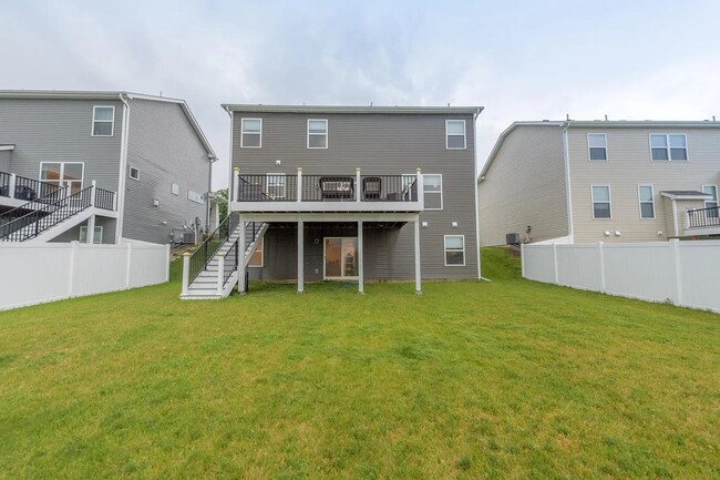 Building Photo - Beautifully updated lakeville 4 bedroom available for lease!