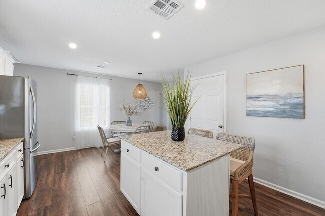 Building Photo - 2311 56th St