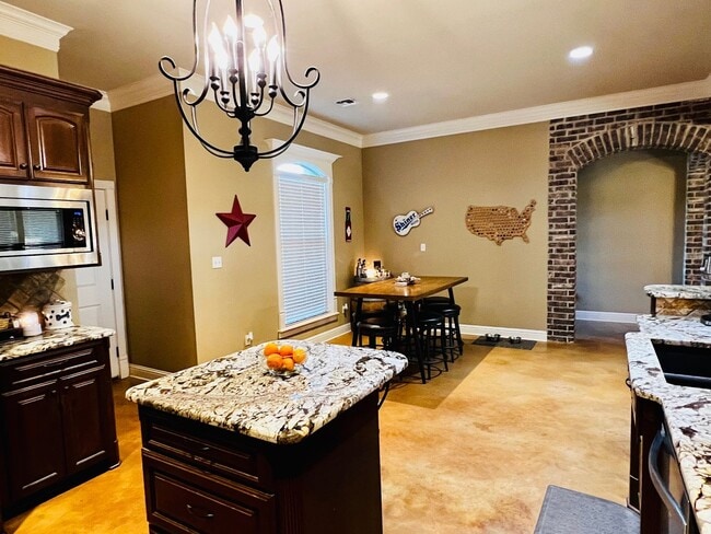 Building Photo - 459 Long Acre Dr