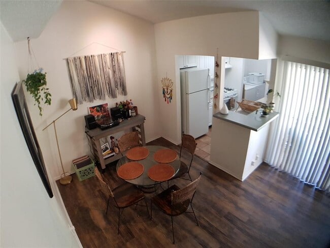 Building Photo - 1510 Rockdale Cir