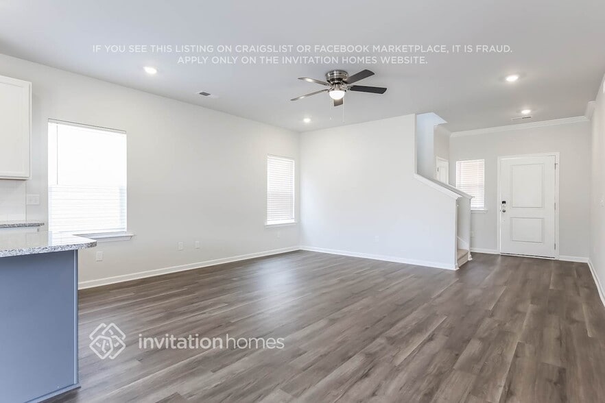 Building Photo - 203 White Flds Ave