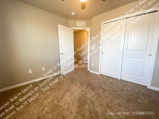 Building Photo - 6142 Meadowbank Ln