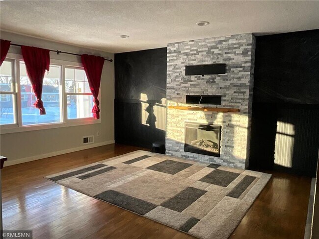 Building Photo - 1436 Selby Ave