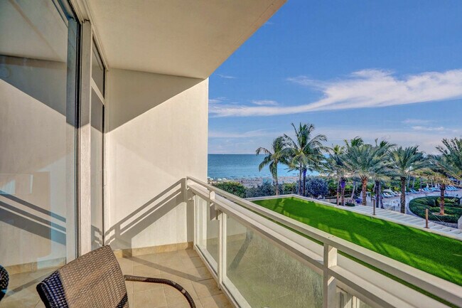 Building Photo - 6801 Collins Ave