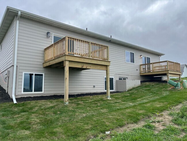 Building Photo - Brand-New Ranch in Papillion | 4BR + Finished Basement + Deck + All-Inclusive Amenities