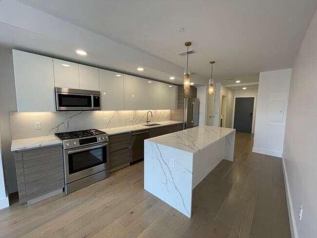 Primary Photo - 30 Penniman Rd