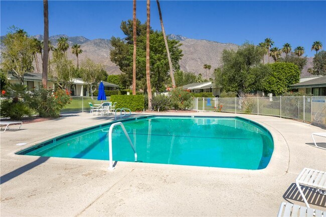Building Photo - 1710 E Sonora Rd