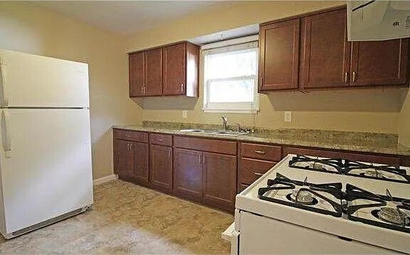 Building Photo - 652 N 38th St