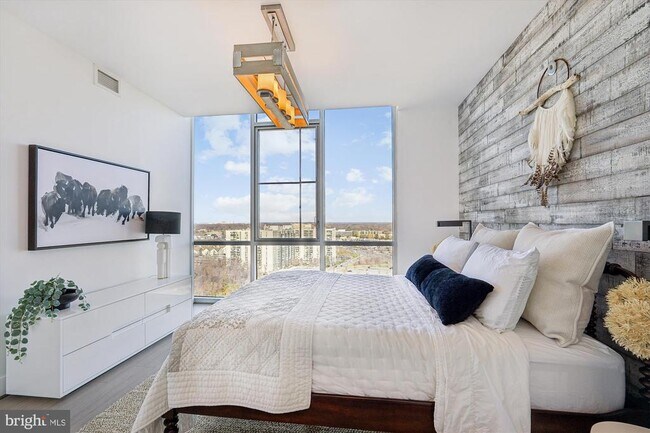 Building Photo - 930 Rose Ave