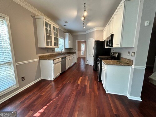 Building Photo - 500 Elgaen Ct