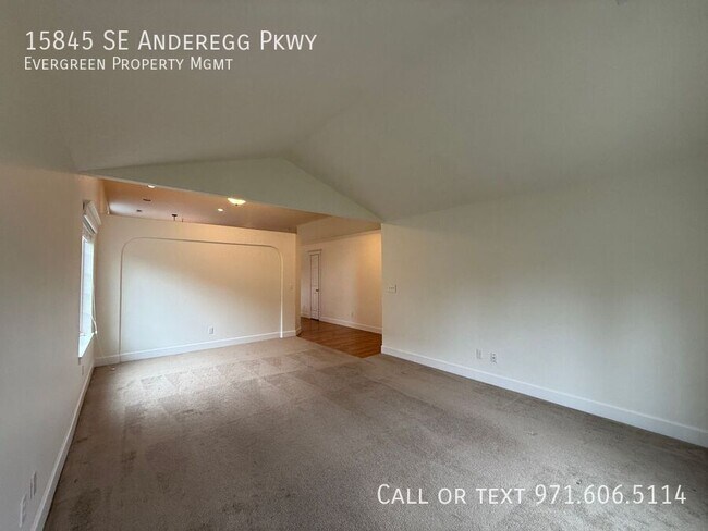 Building Photo - 15845 SE Anderegg Pkwy