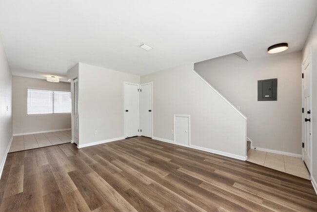 Building Photo - 1331 Cedar St