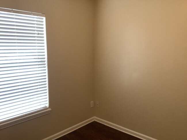 Building Photo - 7313 US Open Blvd