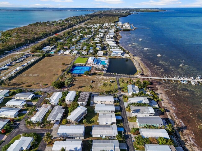 Building Photo - 806 S Jade Dr